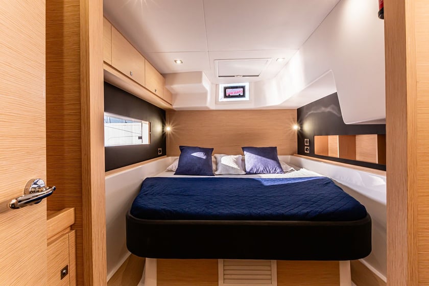 Furnari Catamaran 6 cabin 14 berths 14 guests 14.6 m Listing Number: #14134 5