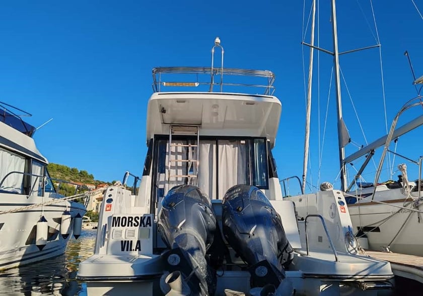 Drage Motorboot 3 Kabine 8 Liegeplätze 8 Gäste 10.5 m Nummer des Inserats: #14158 4