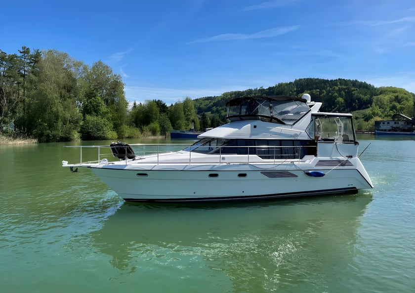 Rapperswil-Jona Motoryacht 2 Kabine 4 Liegeplätze 4 Gäste 14 m Nummer des Inserats: #14177