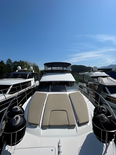 Rapperswil-Jona Motoryacht 2 Kabine 4 Liegeplätze 4 Gäste 14 m Nummer des Inserats: #14177 5