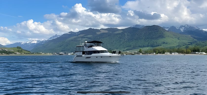 Rapperswil-Jona Motor Yacht 2 cabin 4 berths 4 guests 14 m Listing Number: #14177 2