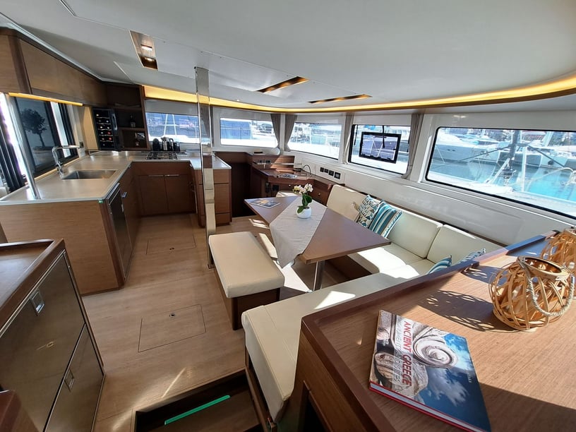 Piraeus Catamaran 4 cabin 8 berths 12 guests 13.99 m Listing Number: #14191 4