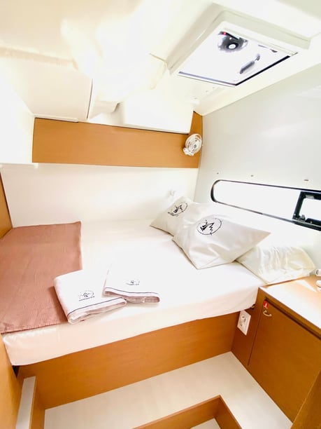 Ibiza Catamaran Cabine 4  Couchettes 8  Invités 8  11.33 m Numéro de l'annonce: #14202 3