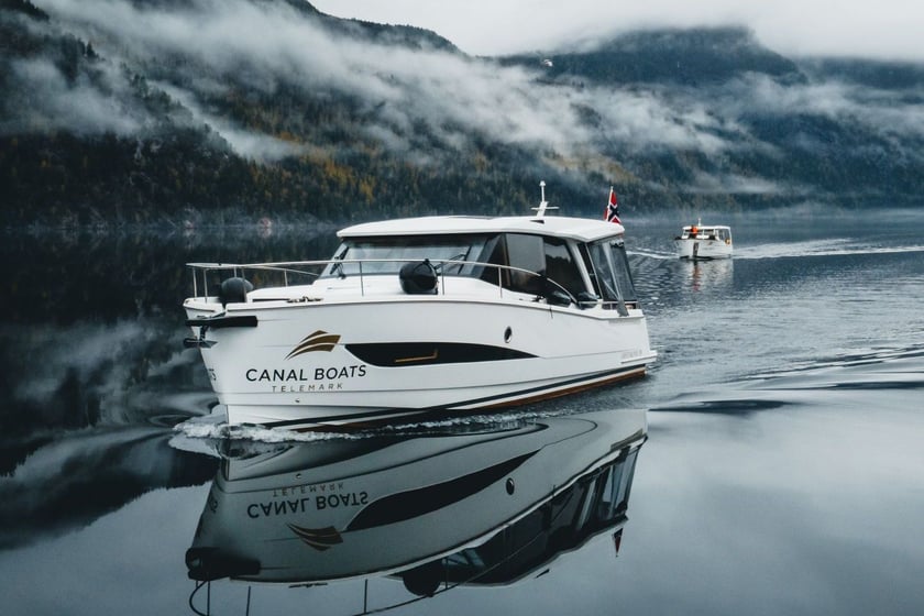 Postgrunn Bateau à moteur Cabine 2  Couchettes 6  Invités 6  11.99 m Numéro de l'annonce: #14204