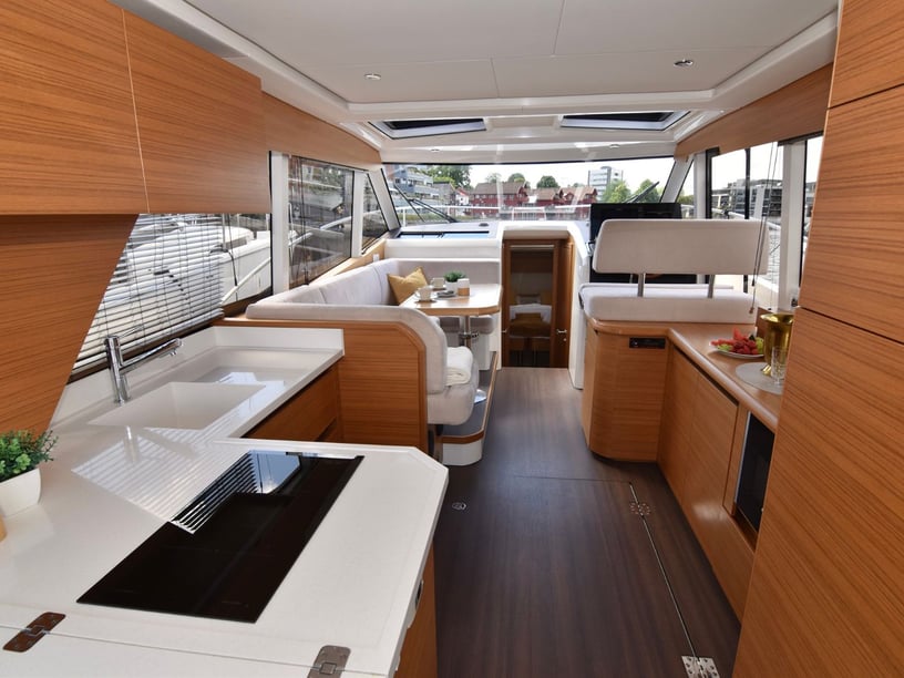 Posgrunn Motorboot 2 Kabine 6 Liegeplätze 6 Gäste 11.99 m Nummer des Inserats: #14204 2