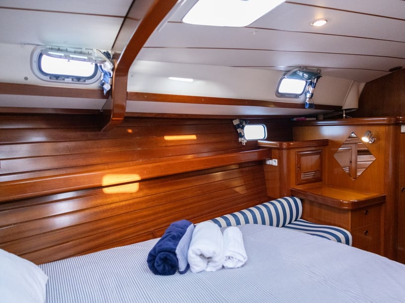 Palermo Zeilboot Cabine 4  8  slaapplaatsen 8  gasten 15.48 m Lijstnummer: #14238 4