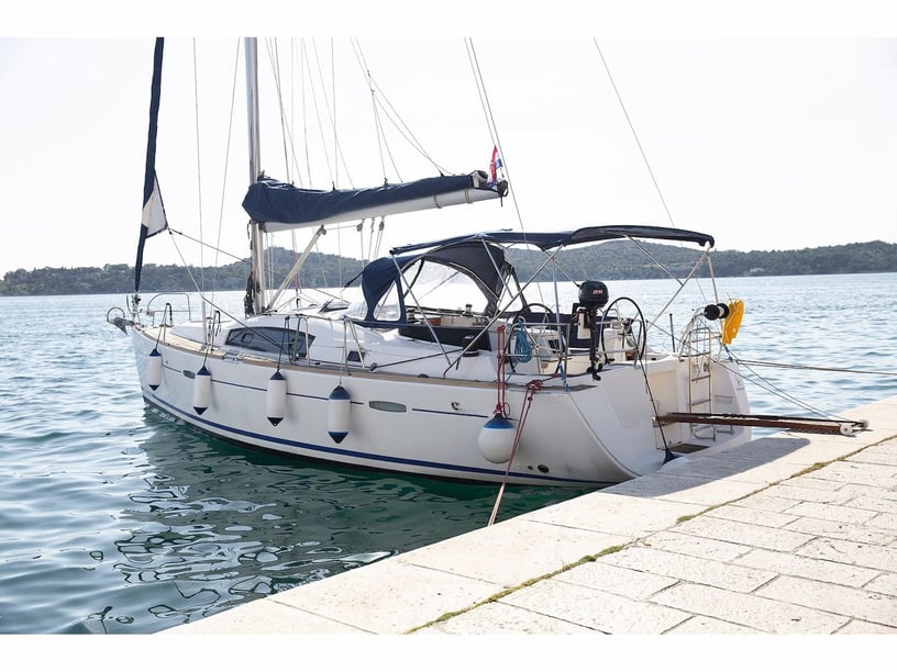 Skradin Sailboat 3 cabin 7 berths 7 guests 12.15 m Listing Number: #14248