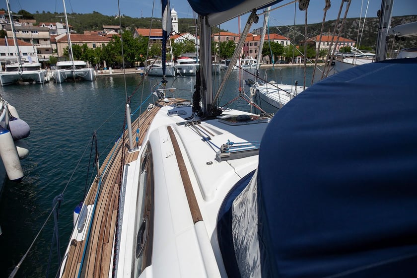 Skradin Sailboat 3 cabin 7 berths 7 guests 12.15 m Listing Number: #14248 5