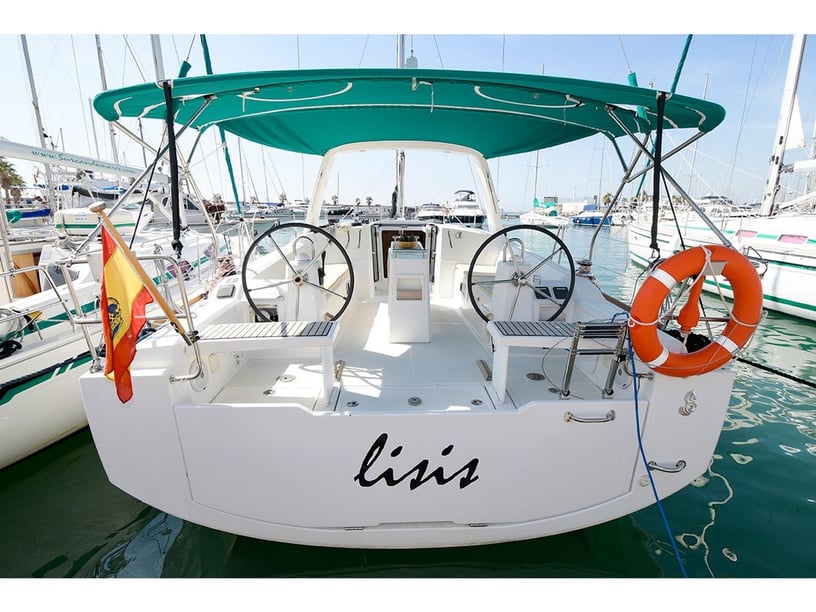 Sitges Sailboat 3 cabin 8 berths 10 guests 11.5 m Listing Number: #14254 4