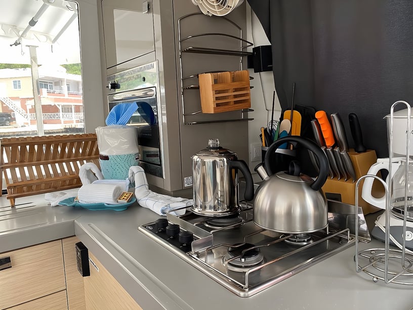 Road Town Catamaran 3 cabin 6 berths 6 guests 11.73 m Listing Number: #14303 5