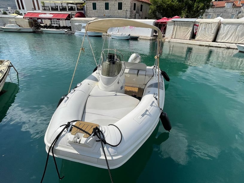 Trogir Bateau à moteur   Invités 6  5.2 m Numéro de l'annonce: #14322 5
