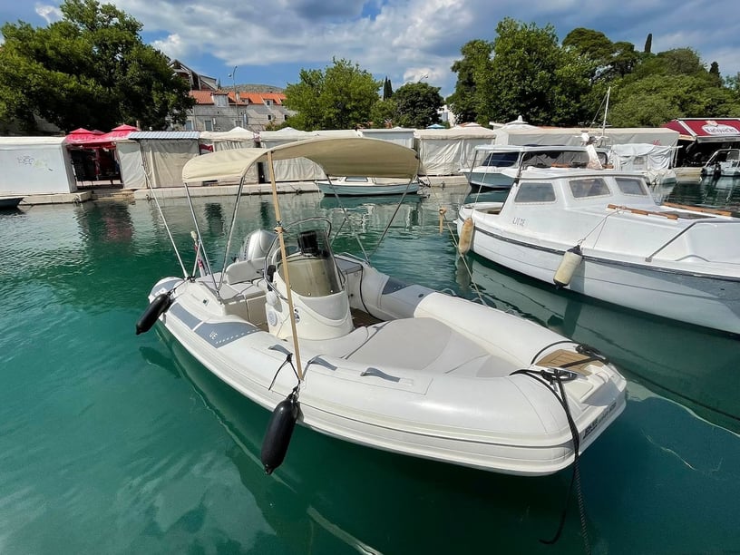 Trogir Bateau à moteur   Invités 6  5.2 m Numéro de l'annonce: #14322 4