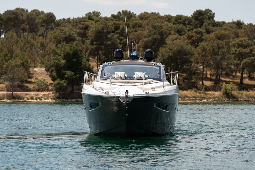 Sibenik Yacht à moteur Cabine 3  Couchettes 6  Invités 6  16.3 m Numéro de l'annonce: #14332 4