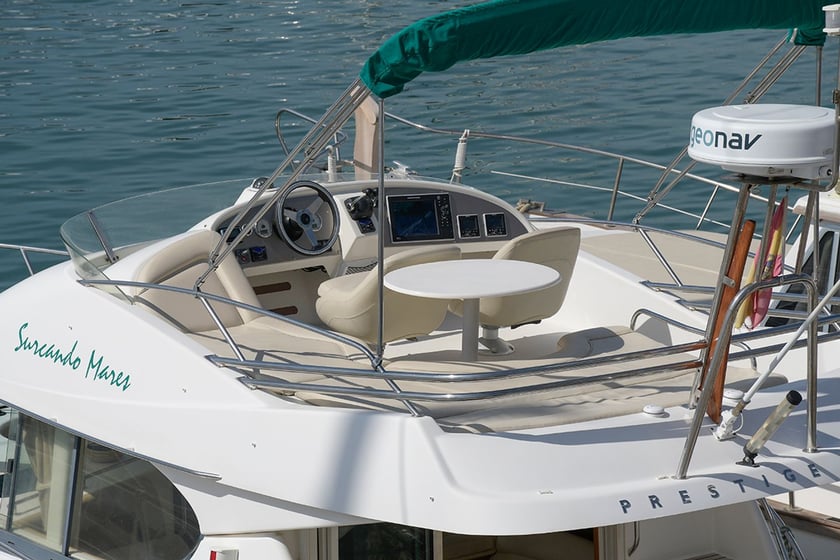 Sitges Motorboat 2 cabin 6 berths 6 guests 10.4 m Listing Number: #14334 5