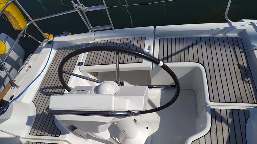 Arzon Segelboot 2 Kabine 6 Liegeplätze 6 Gäste 9.2 m Nummer des Inserats: #14352 3