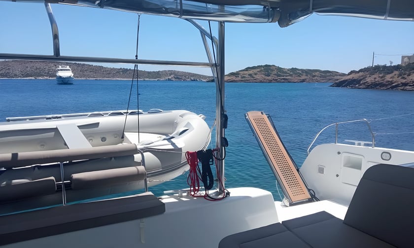 Rhodes Catamaran Cabine 6  Couchettes 12  Invités 12  12.8 m Numéro de l'annonce: #14396 4