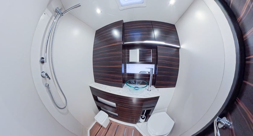 Primošten Catamaran 5 cabin 9 berths 9 guests 13.42 m Listing Number: #14418 5