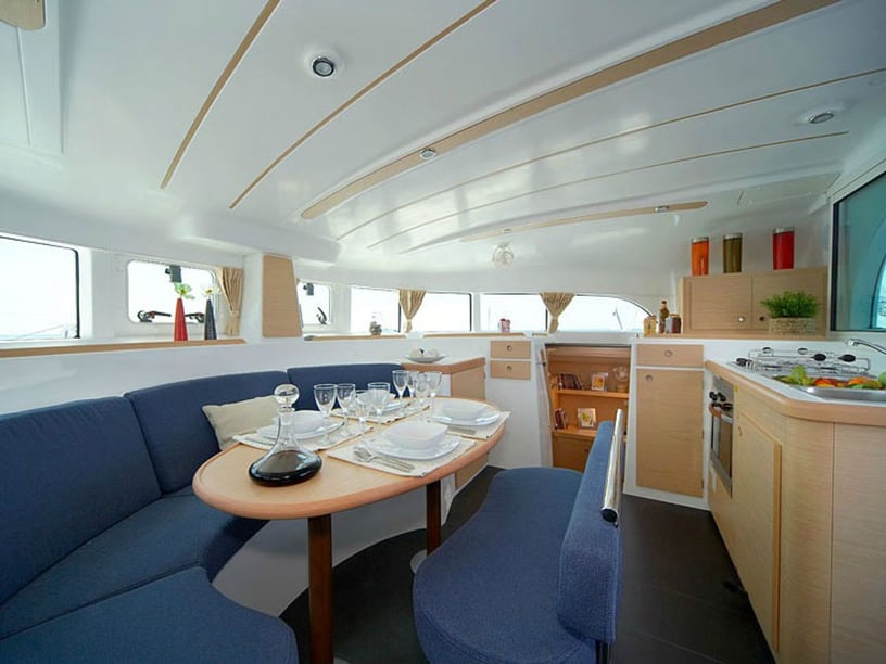 Paros Catamaran 6 cabin 10 berths 10 guests 11.55 m Listing Number: #14423 2