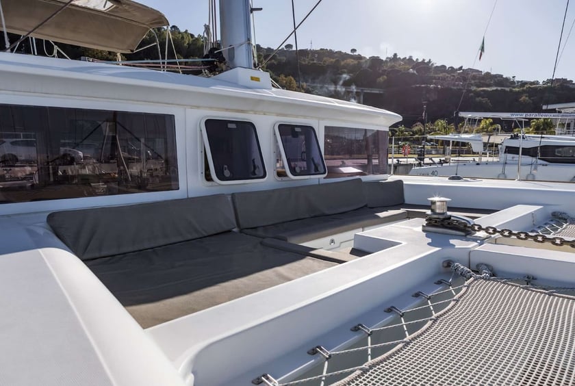 Capo d'Orlando Catamaran Cabine 6  12  slaapplaatsen 12  gasten 13.96 m Lijstnummer: #14426 4