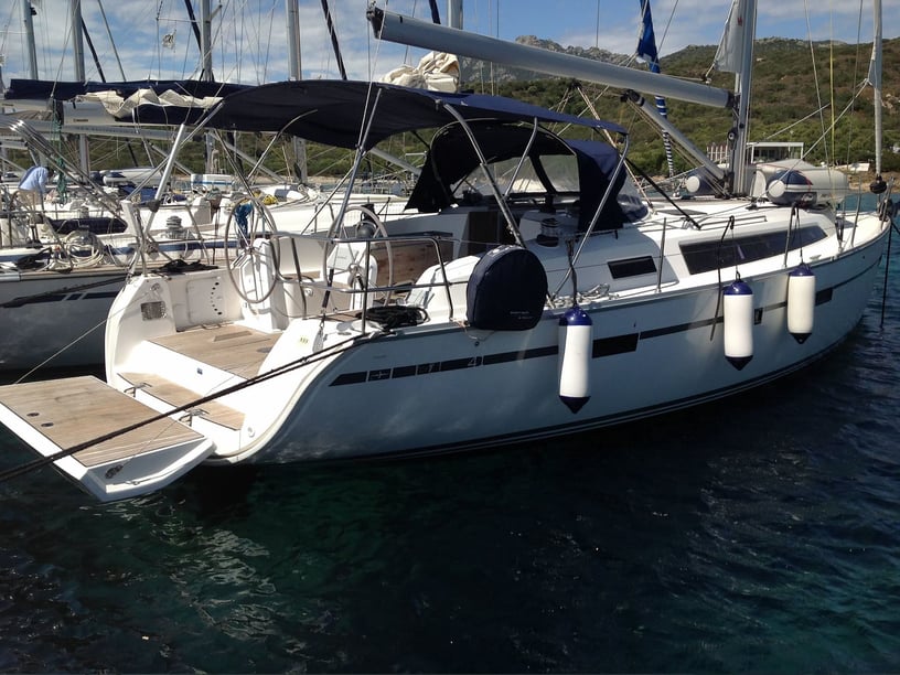 Portisco Sailboat 3 cabin 7 berths 7 guests 12.35 m Listing Number: #1444