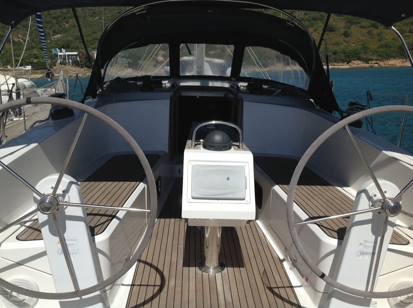 Portisco Sailboat 3 cabin 7 berths 7 guests 12.35 m Listing Number: #1444 4