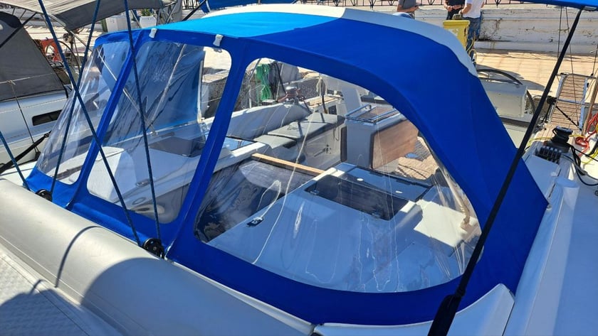 Lavrion Voilier Cabine 4  Couchettes 10  Invités 10  13.95 m Numéro de l'annonce: #14443 5