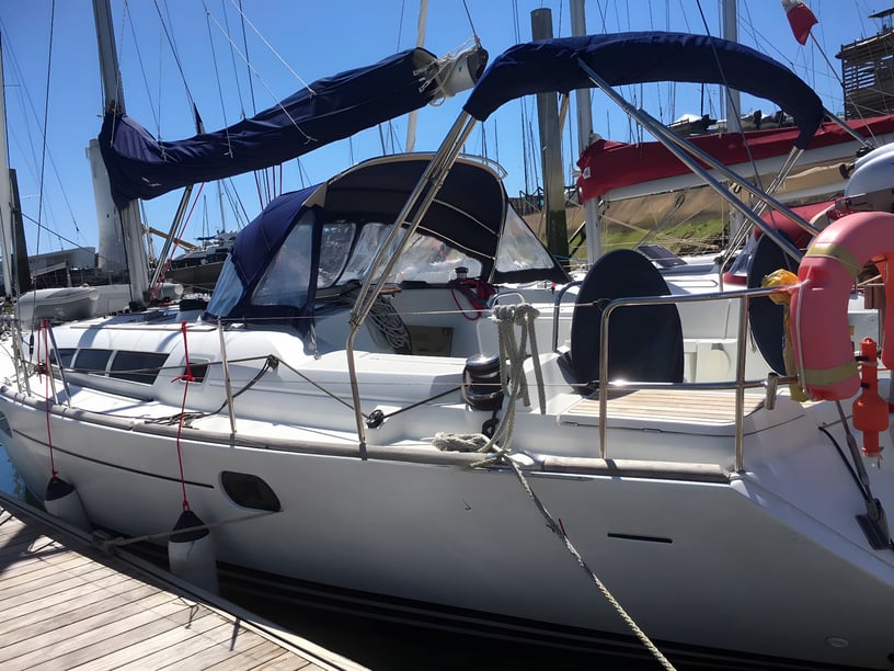 Arzon Zeilboot Cabine 4  8  slaapplaatsen 8  gasten 13.34 m Lijstnummer: #14486