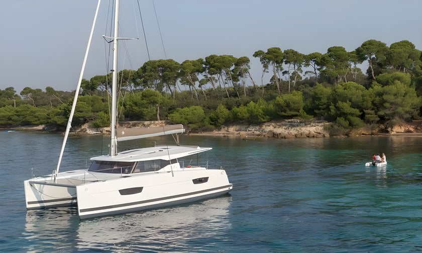 Cogolin Catamaran 3 cabin 8 berths 8 guests 11.73 m Listing Number: #14512 4