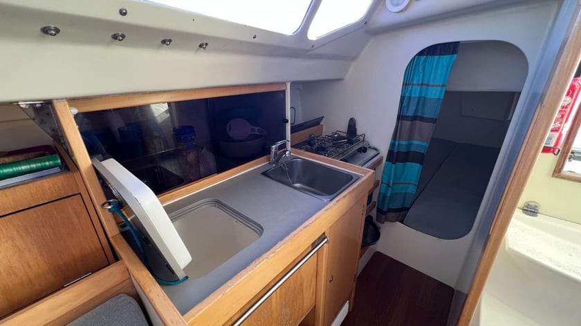 Arzon Zeilboot Cabine 2  6  slaapplaatsen 6  gasten 8.8 m Lijstnummer: #14516 4