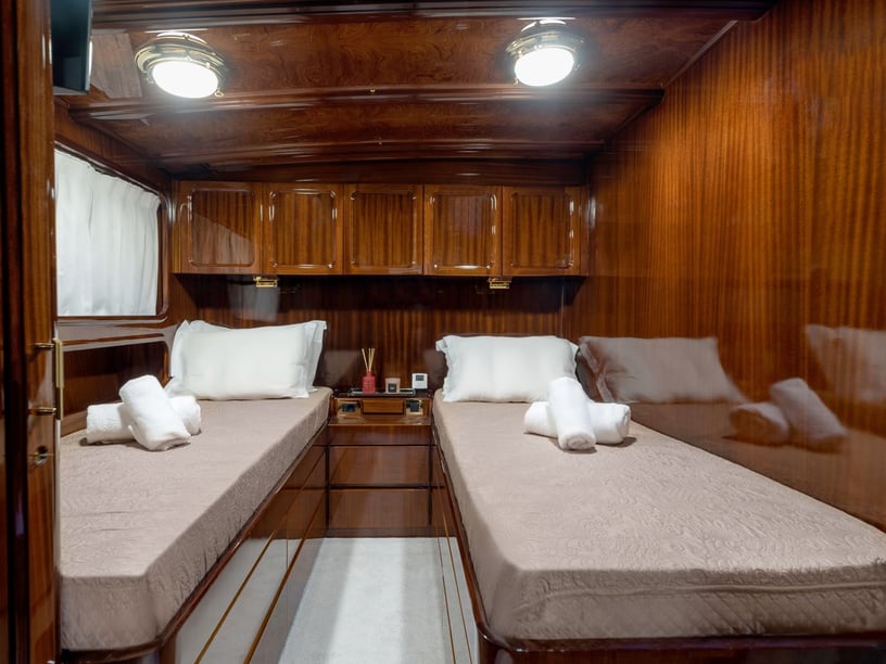 Piraeus Gulet 4 cabin 8 berths 8 guests 26 m Listing Number: #14520 2