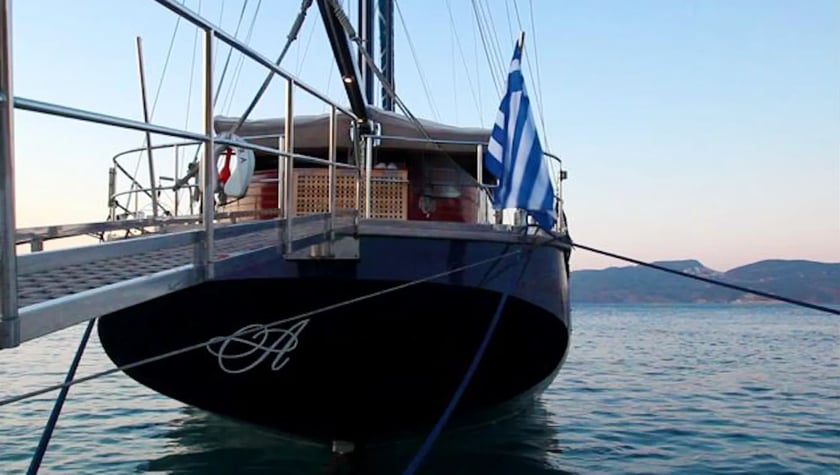 Piraeus Gulet 5 cabin 12 berths 12 guests 24.4 m Listing Number: #14527 5