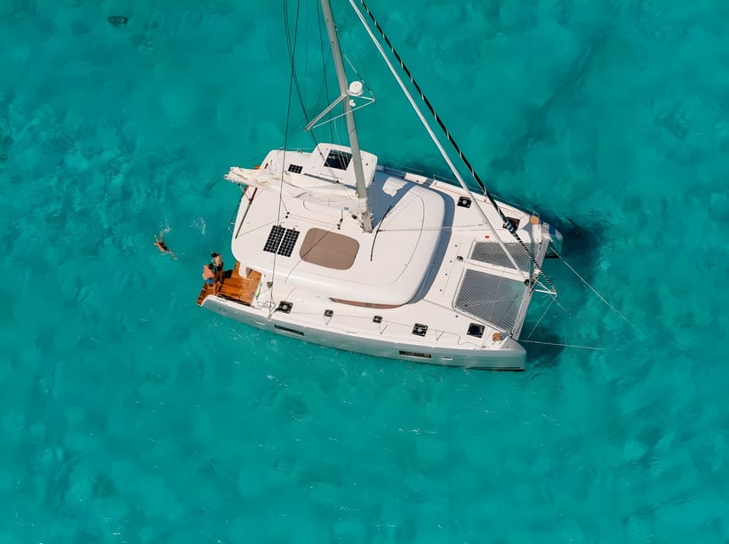 Jacuecanga, Angra dos Reis (RJ) Catamaran Cabine 4  Couchettes 8  Invités 8  12.08 m Numéro de l'annonce: #14542 5