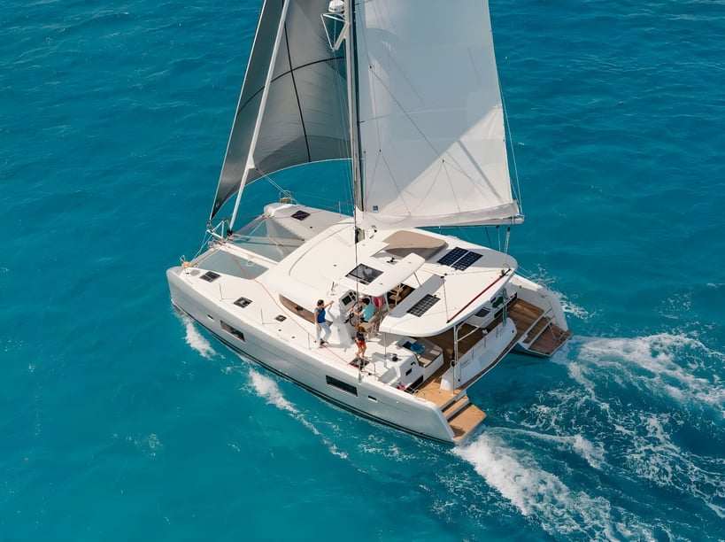 Jacuecanga, Angra dos Reis (RJ) Catamaran 4 cabin 8 berths 8 guests 12.08 m Listing Number: #14542 4