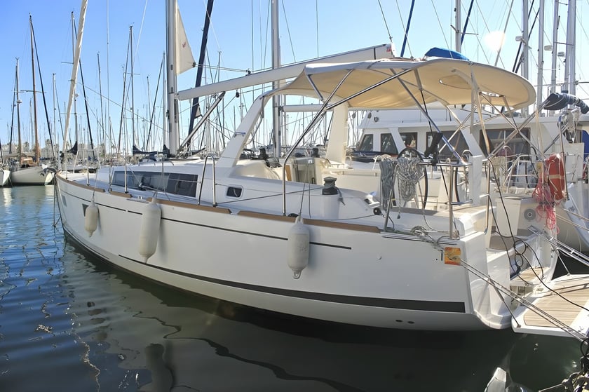 Palma de Mallorca Zeilboot Cabine 3  6  slaapplaatsen 6  gasten 11.5 m Lijstnummer: #14554