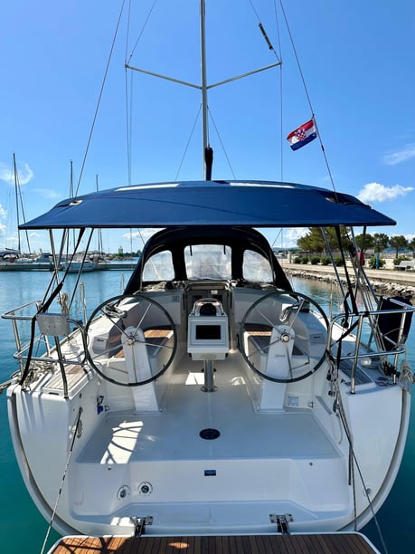 Drago Barca a vela cabina 2  cuccette 6  6  ospiti 10.2 m Numero dell'inserzione: #14568