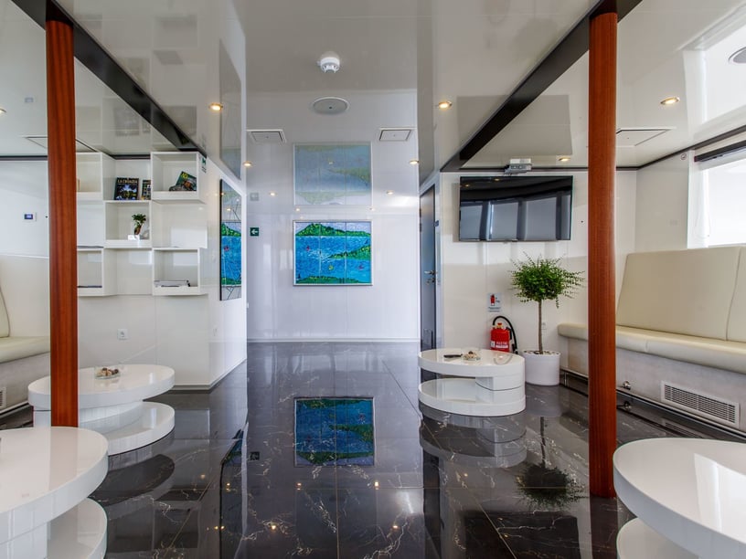 Dubrovnik Motoryacht 18 Kabine 36 Liegeplätze 36 Gäste 48 m Nummer des Inserats: #14578 2