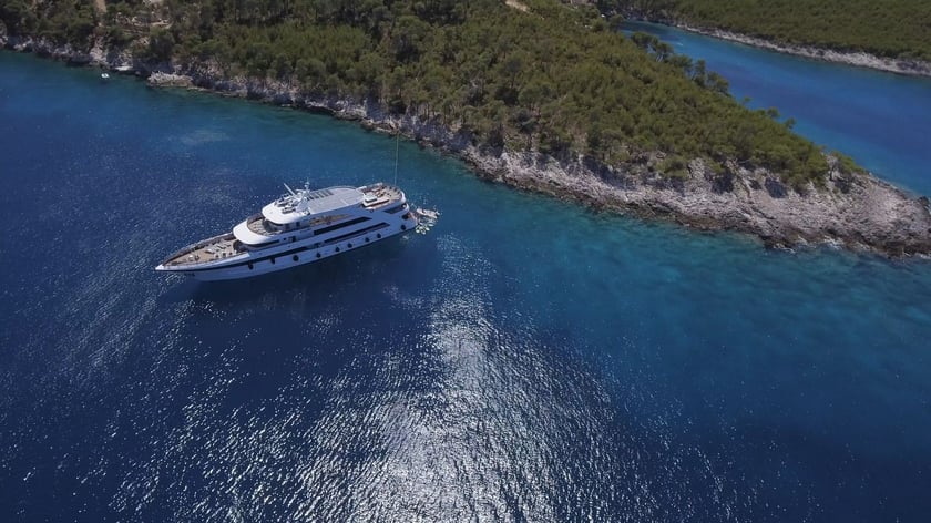 Dubrovnik Motoryacht 18 Kabine 36 Liegeplätze 36 Gäste 48 m Nummer des Inserats: #14578 5