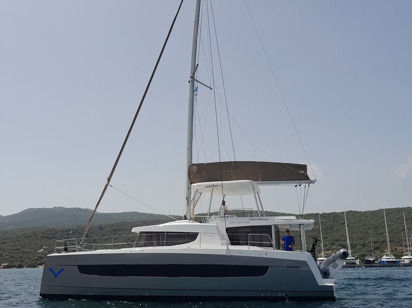 Porto Rotondo Catamaran Cabine 7  13  slaapplaatsen 13  gasten 14.82 m Lijstnummer: #14579 5