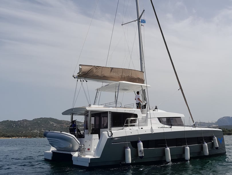 Porto Rotondo Catamaran Cabine 7  13  slaapplaatsen 13  gasten 14.82 m Lijstnummer: #14579 4