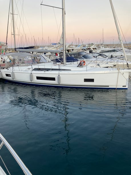 Palermo Zeilboot Cabine 3  8  slaapplaatsen 8  gasten 14.6 m Lijstnummer: #14593 3