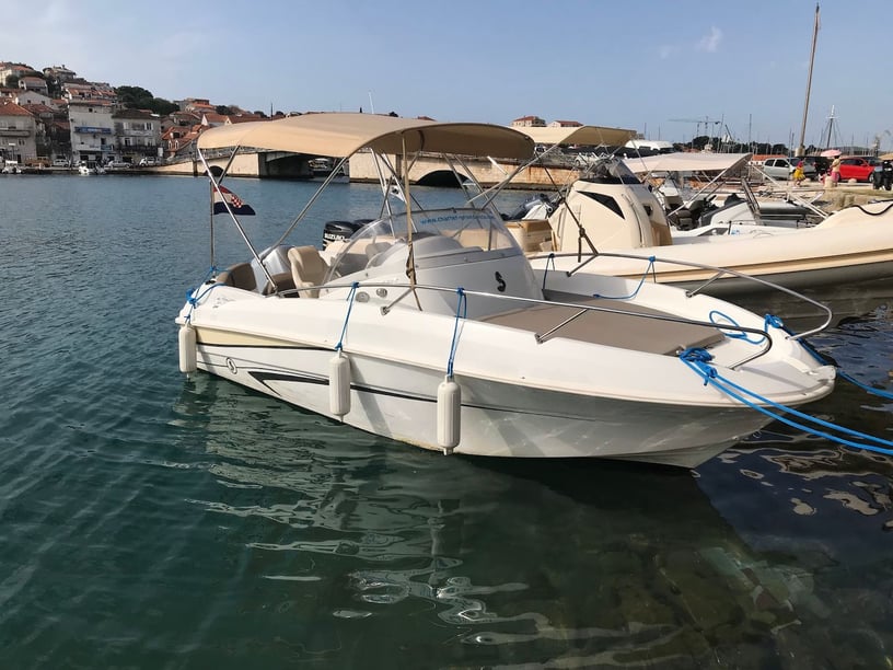 Trogir Bateau à moteur Cabine 1    5.45 m Numéro de l'annonce: #146 4