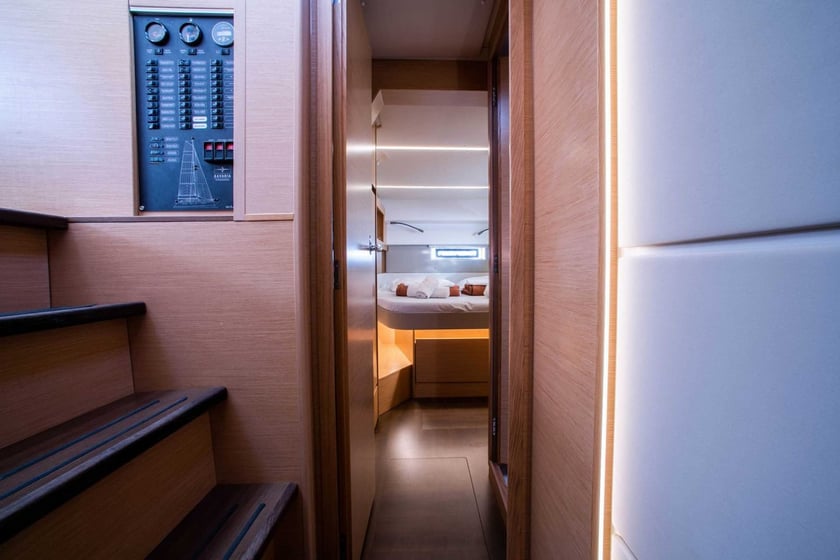Athen Katamaran 6 Kabine 12 Liegeplätze 12 Gäste 13.71 m Nummer des Inserats: #14617 3