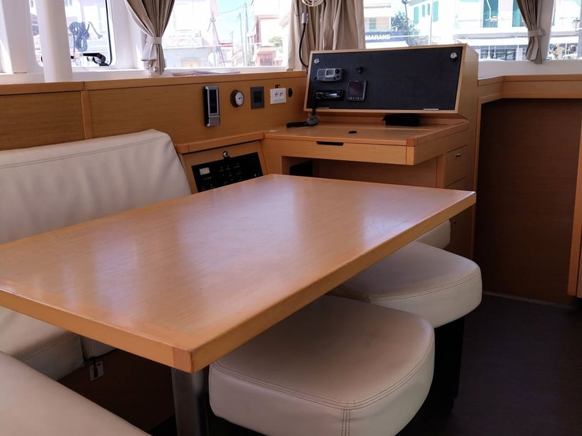 Preveza Catamarán Cabina 6  10  literas 10  invitados 11.97 m Número de anuncio: #14618 4