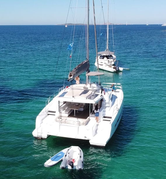 Porto Rotondo Catamaran Cabine 6  10  slaapplaatsen 12  gasten 13.2 m Lijstnummer: #14635 3