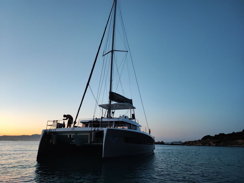Porto Rotondo Catamarán Cabina 6  12  literas 12  invitados 14.7 m Número de anuncio: #14637 4