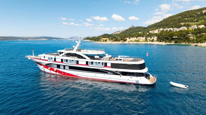 Dubrovnik Motoryacht 19 Kabine 38 Liegeplätze 38 Gäste 51 m Nummer des Inserats: #14643 4