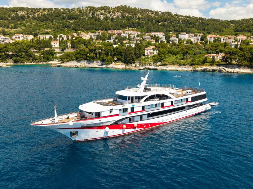 Dubrovnik Motoryacht 19 Kabine 38 Liegeplätze 38 Gäste 51 m Nummer des Inserats: #14643