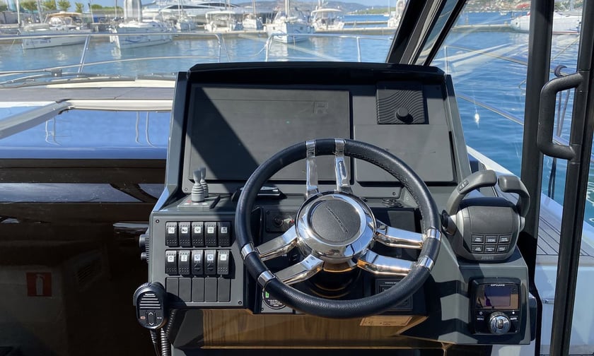 Trogir Motorboot 2 Kabine 4 Liegeplätze 6 Gäste 11.55 m Nummer des Inserats: #14646 5
