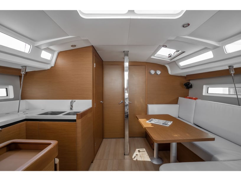 Piso Livadi Velero Cabina 4  10  literas 10  invitados 13.39 m Número de anuncio: #14667 2