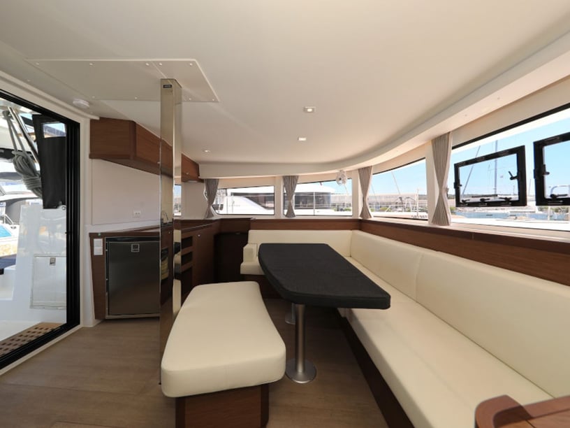 Sukošan Catamaran 6 cabin 12 berths 12 guests 12.94 m Listing Number: #14678 3